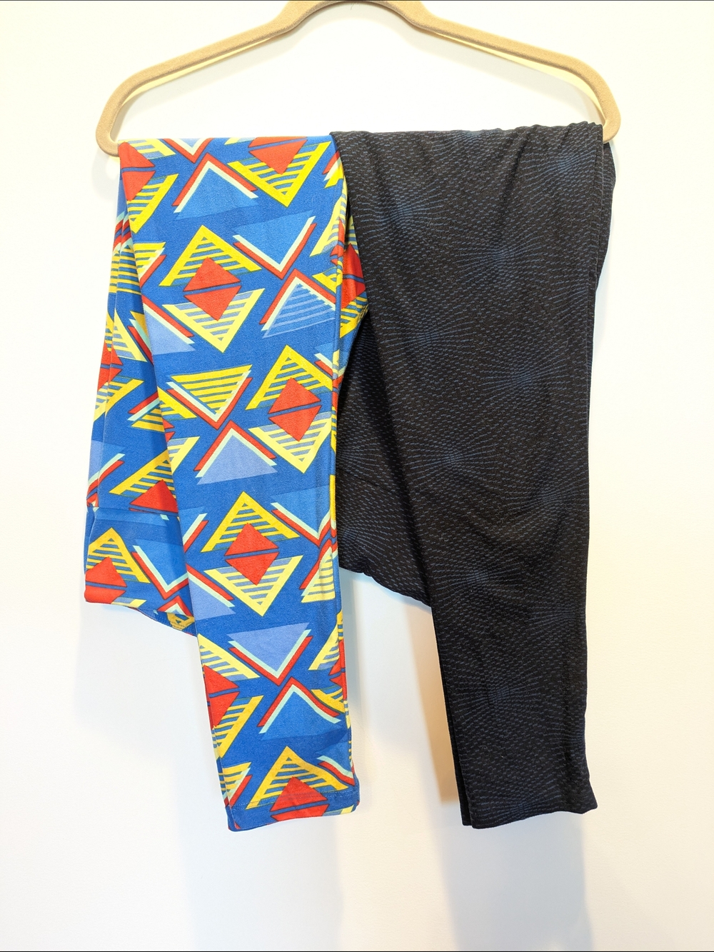 LuLaRoe TC Two-Pack Leggings - Blue Geometric And Navy Tall & Curvy